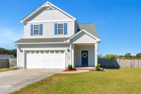 114 Hill Farm Dr, Richlands, NC 28574