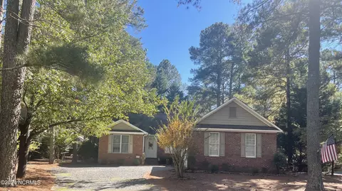 230 Lake Forest Dr, Pinehurst, NC 28374