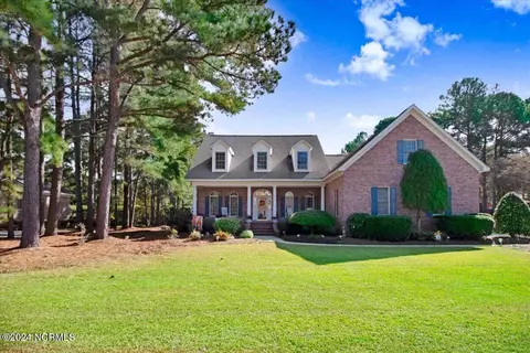 602 Kensington Dr, Greenville, NC 27858