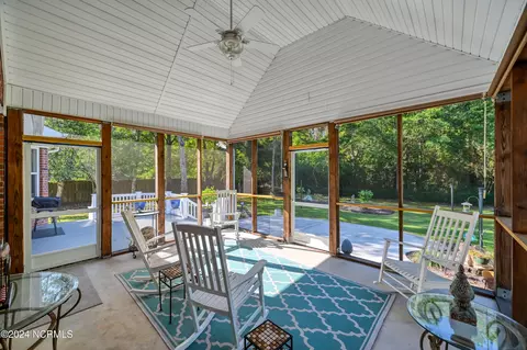Exterior - 124 Olde Point Rd, Hampstead, NC 28443 photo 2 of 14