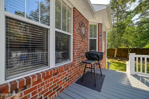 Exterior - 124 Olde Point Rd, Hampstead, NC 28443 photo 12 of 14