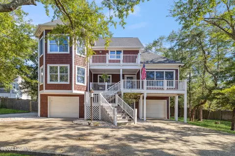 8609 Shipwatch Dr, Wilmington, NC 28412