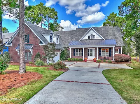 3740 Selwyn Cir, Southport, NC 28461