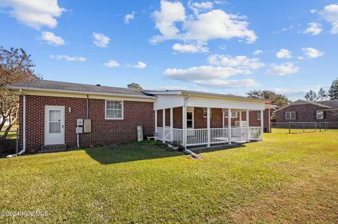 Exterior - 144 Jones Cir, Chocowinity, NC 27817 photo 2 of 5