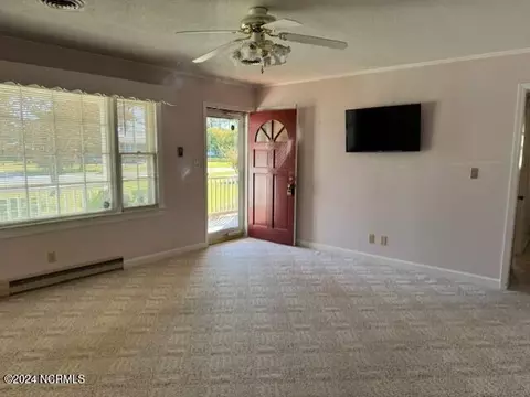 Living - 144 Jones Cir, Chocowinity, NC 27817 photo 1 of 6