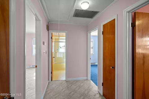 Entry Way - 144 Jones Cir, Chocowinity, NC 27817 photo 1 of 2