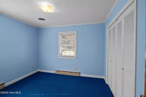 Bedroom - 144 Jones Cir, Chocowinity, NC 27817 photo 5 of 7