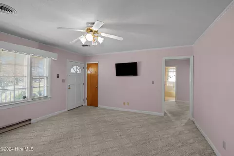 Living - 144 Jones Cir, Chocowinity, NC 27817 photo 6 of 6