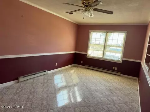 Living - 144 Jones Cir, Chocowinity, NC 27817 photo 3 of 6