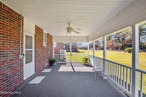 Exterior - 144 Jones Cir, Chocowinity, NC 27817 photo 3 of 5
