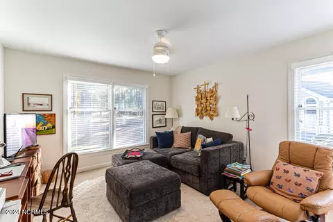 2303 Wentworth Cir, Pinehurst, NC 28374 photo 8
