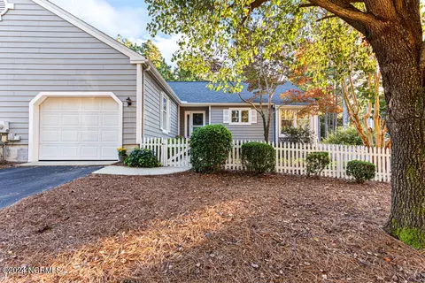 2303 Wentworth Cir, Pinehurst, NC 28374