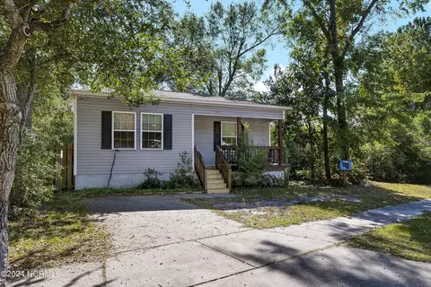 3824 Prices Ln, Wilmington, NC 28405