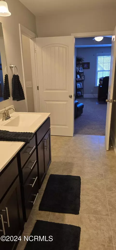 Bath - 150 Winged Foot Rd, Pinehurst, NC 28374 photo 3 of 7