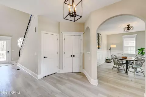 Entry Way - 784 Captain Beam Blvd, Hampstead, NC 28443 photo 2 of 7