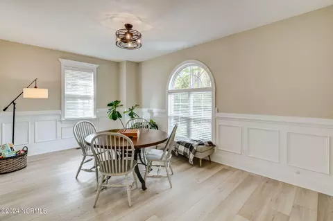 Dining - 784 Captain Beam Blvd, Hampstead, NC 28443 photo 3 of 7