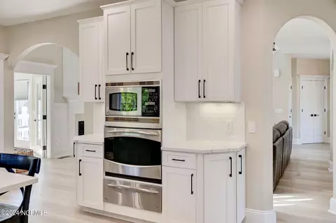 Kitchen - 784 Captain Beam Blvd, Hampstead, NC 28443 photo 5 of 5
