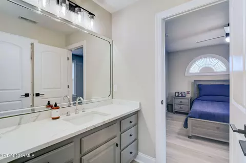 Bath - 784 Captain Beam Blvd, Hampstead, NC 28443 photo 5 of 7