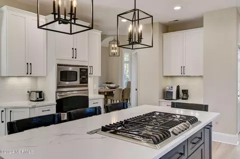 Kitchen - 784 Captain Beam Blvd, Hampstead, NC 28443 photo 3 of 5
