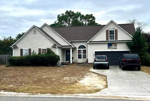 905 Windgate Dr, Wilmington, NC 28412