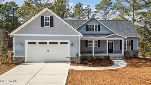 249 W Devonshire Ave, West End, NC 27376