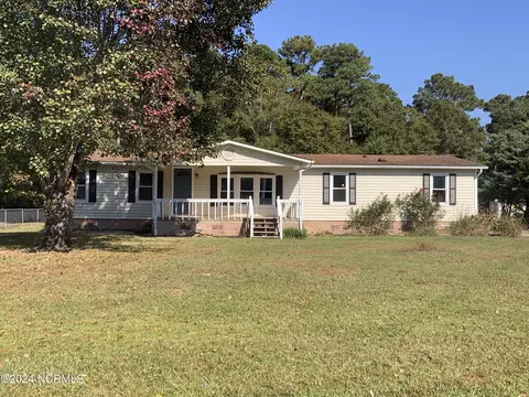 513 White Oak Dr, Hampstead, NC 28443
