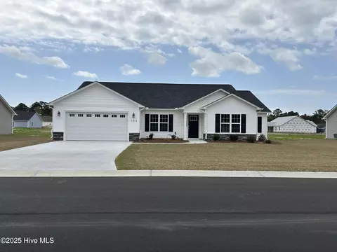 154 Patriot Dr, Newport, NC 28570