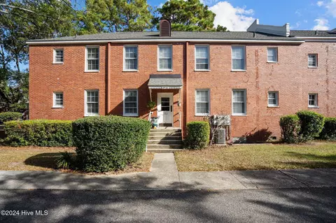 2940 Oleander Dr #C-16, Wilmington, NC 28403
