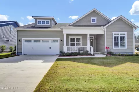 128 Helmsman Dr, Wilmington, NC 28412