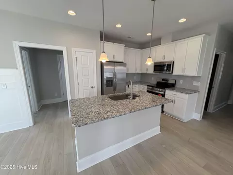 162 Coburn Ct, Hampstead, NC 28443 photo 8