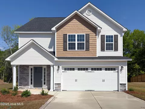 495 Pebble Shore Dr, Sneads Ferry, NC 28460