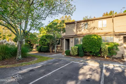 199 Saint Mark Ct, Wilmington, NC 28409