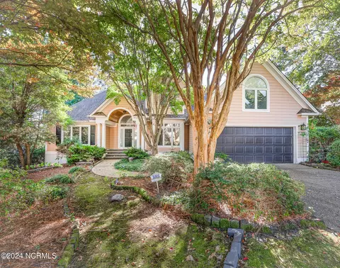 45 Steeplechase Ct, Southern Pines, NC 28387