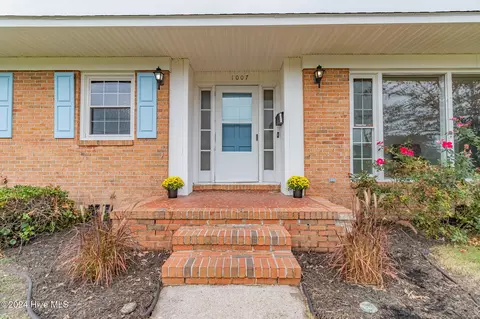 1007 Schall Pl, Jacksonville, NC 28540