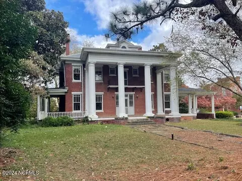4290 W Church St, Farmville, NC 27828