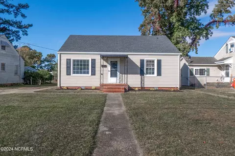 207 Simpson St, Elizabeth City, NC 27909