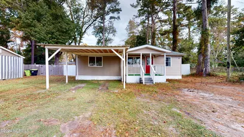 233 Barbara Ave, Midway Park, NC 28544