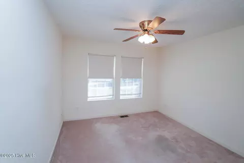 Bedroom - 255 Cedar Rd, Boiling Spring Lakes, NC 28461 photo 3 of 4