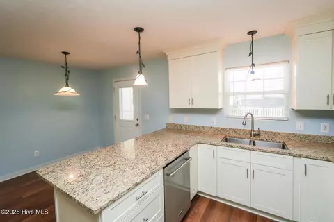 Kitchen - 255 Cedar Rd, Boiling Spring Lakes, NC 28461 photo 1 of 2