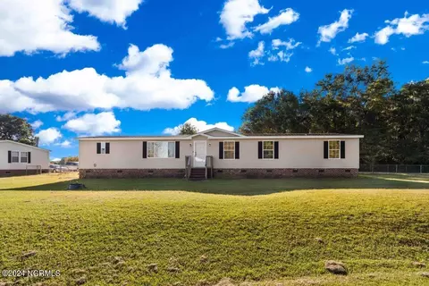 107 Ruger Ct, Pikeville, NC 27863