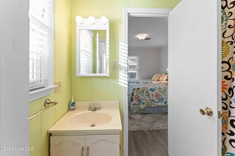413 38th St, Sunset Beach, NC 28468 photo 19
