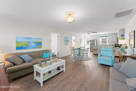 413 38th St, Sunset Beach, NC 28468 photo 12