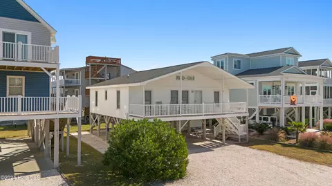 413 38th St, Sunset Beach, NC 28468 photo 3