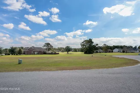 313 Auburn Ln NW, Calabash, NC 28467