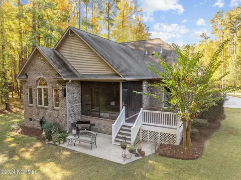 Exterior - 909 Potomac Dr, Chocowinity, NC 27817 photo 1 of 9
