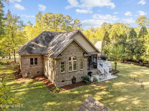 Exterior - 909 Potomac Dr, Chocowinity, NC 27817 photo 7 of 9