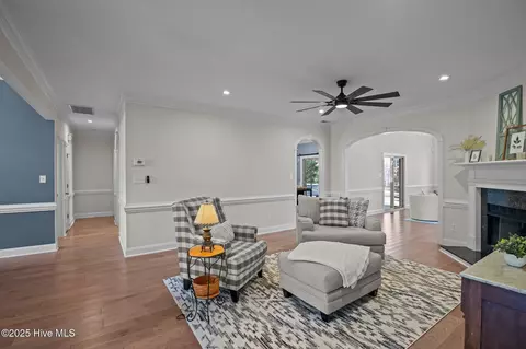 Entry Way - 909 Potomac Dr, Chocowinity, NC 27817 photo 1 of 1