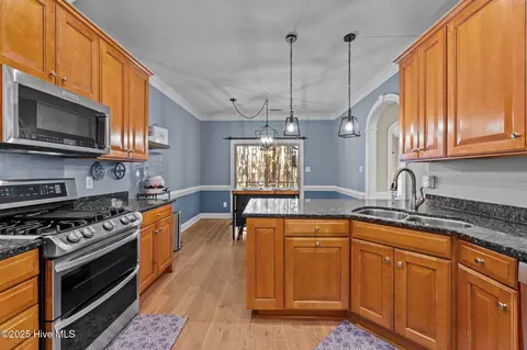 Kitchen - 909 Potomac Dr, Chocowinity, NC 27817 photo 4 of 4