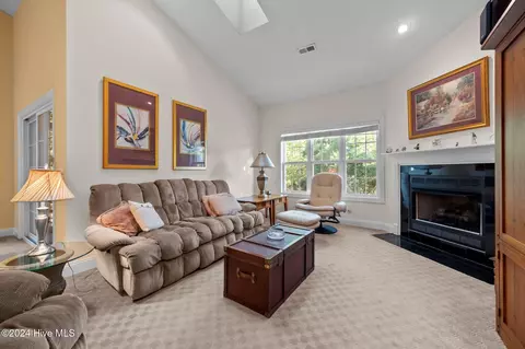 110 Sanderling Ct, Hampstead, NC 28443 photo 18