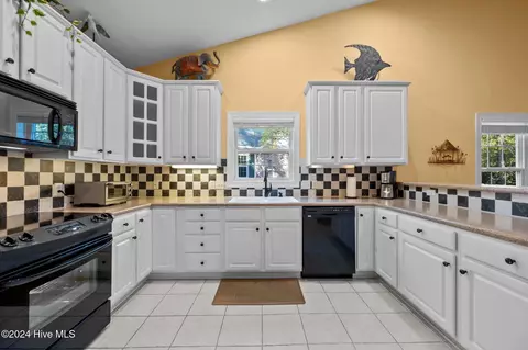 110 Sanderling Ct, Hampstead, NC 28443 photo 10